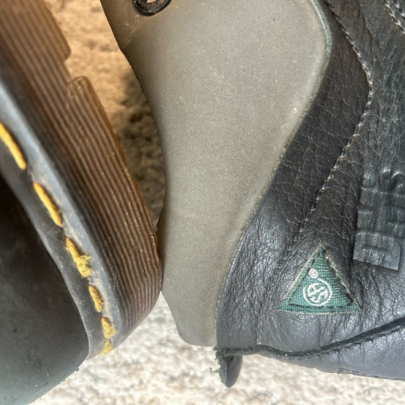 Doc Martens Men’s 10 steel toed work boots with lots of life left in them! - Picture 9 of 12